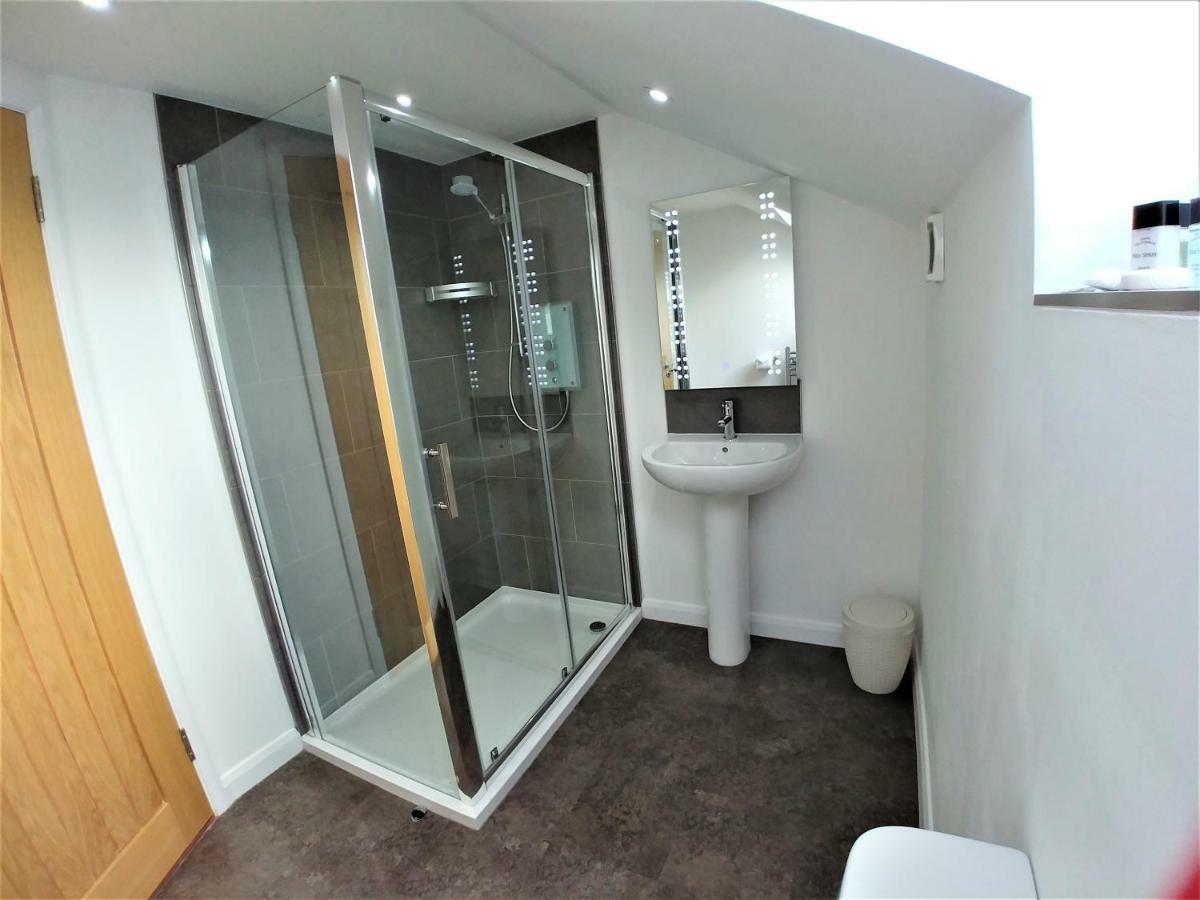 Meadow View Apartments New Quay Buitenkant foto